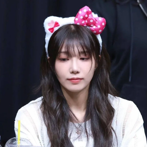 今天最受喜爱的郑恩地 (Apink)