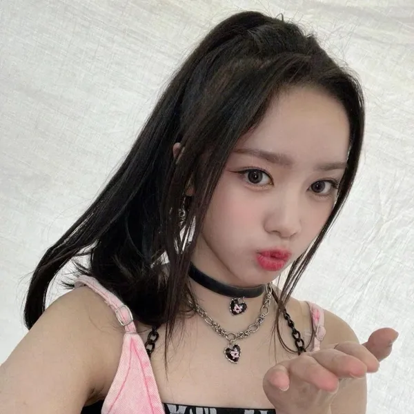 Today's Most Loved Elisia (UNIS)