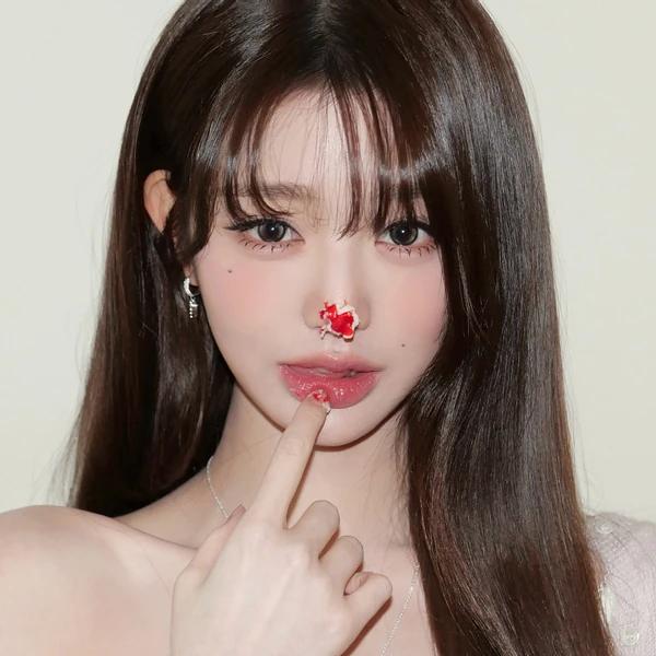 充滿粉絲愛意的張元英 (IVE)人氣照片