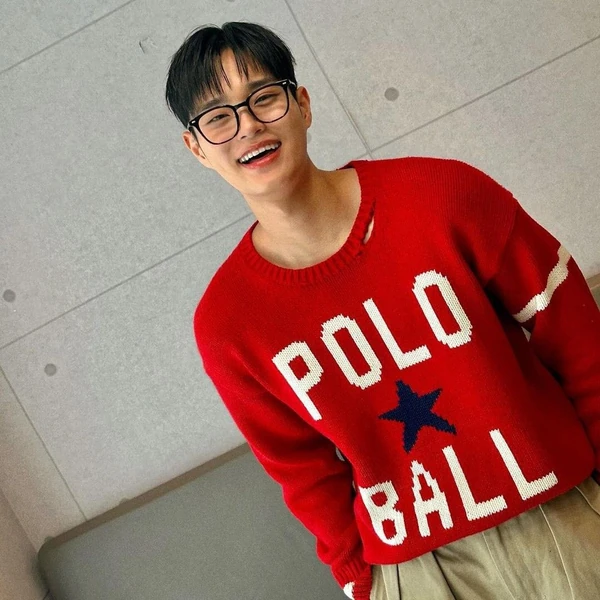 Momen Terbaik Lee Daehwi (AB6IX) Pilihan Penggemar