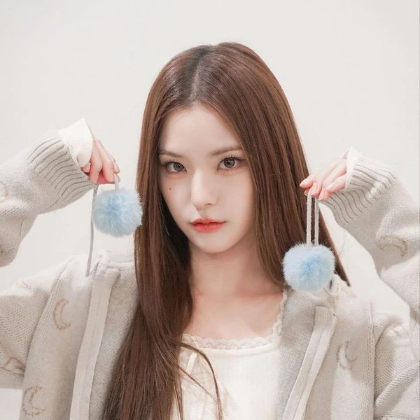 粉絲票選的富岡茉衣 (izna)最佳瞬間