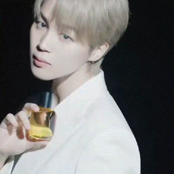 오늘 가장 사랑받은 지민 (방탄소년단)의 모습