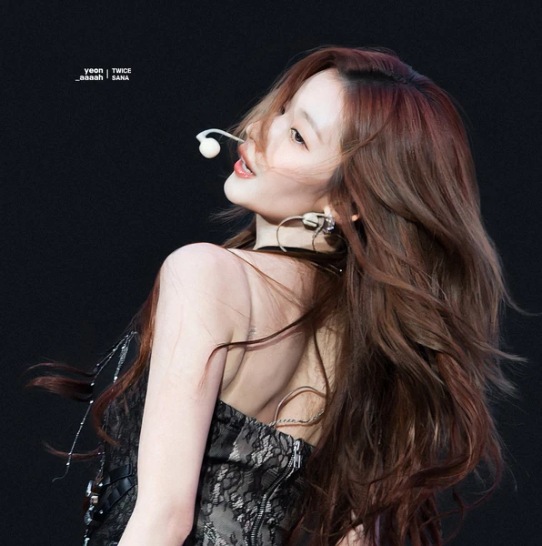 Shining profile picture of サナ (TWICE) on today's Choeaedol