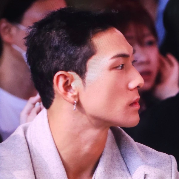 Foto Populer Penuh Cinta untuk Baekho
