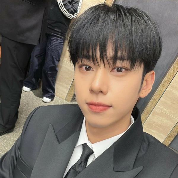 Today's Most Loved Kim Donghyun (AB6IX)