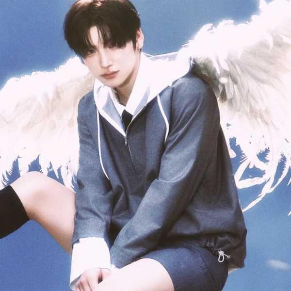 Foto Populer Penuh Cinta untuk Yuma (&TEAM)