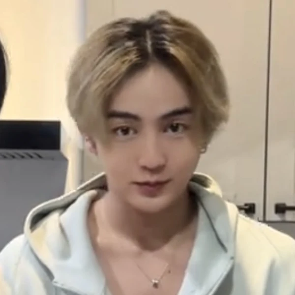 Popular profile picture of Heart (BUS) loved by fans