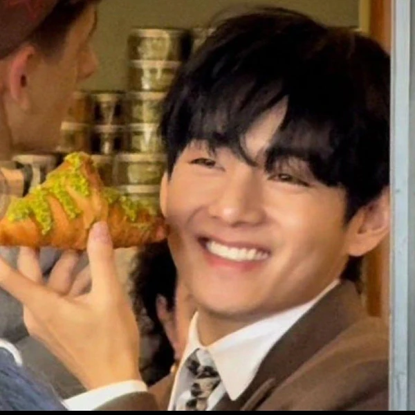 Top Photo Full of Young K (DAY6) Love