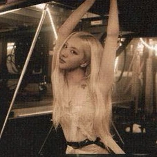 로제 (BLACKPINK) 팬심 가득한 인기 사진