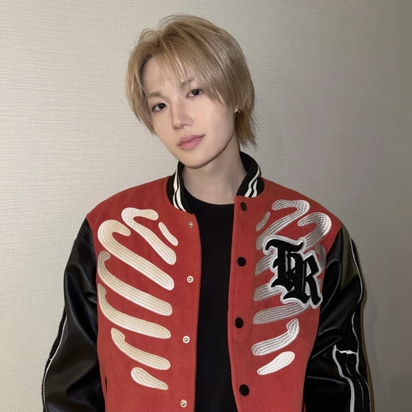 充满粉丝爱意的道荣 (TREASURE)人气照片