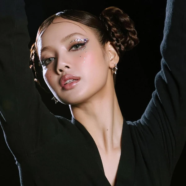 리사 (BLACKPINK) 팬심 가득한 인기 사진