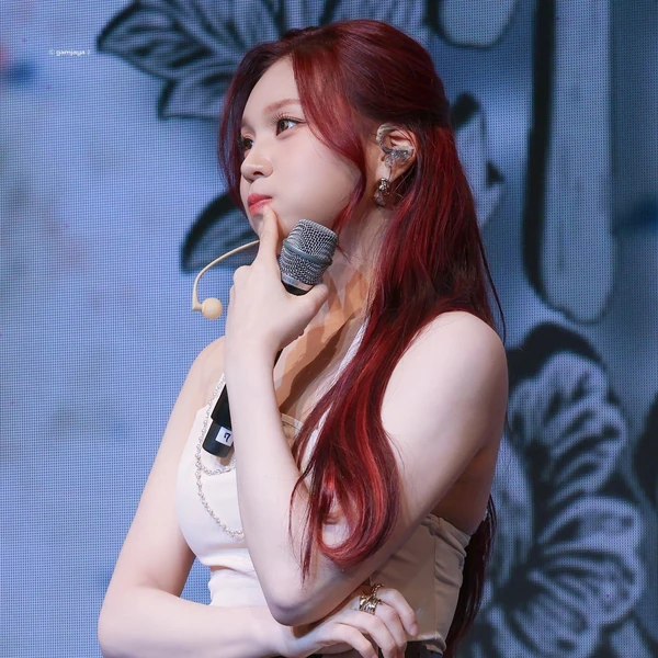 Top Photo Full of VIVIZ Love