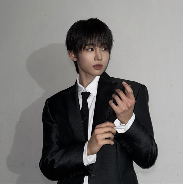 Today's Most Loved Jang yonghoon (IDID)