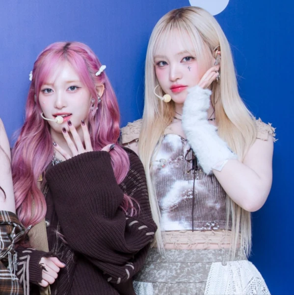 充满粉丝爱意的IVE人气照片