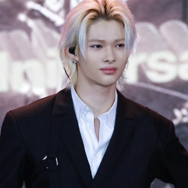 Foto Populer Penuh Cinta untuk NI-KI (ENHYPEN)