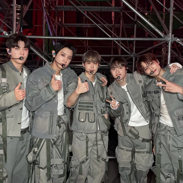 今天最受喜爱的EXO