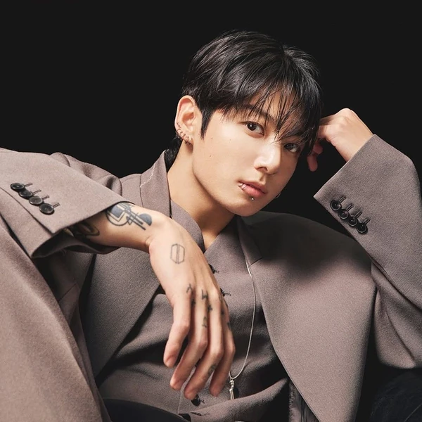 Foto Populer Penuh Cinta untuk Jungkook (BTS)