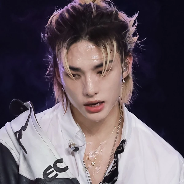 Best moment chosen by Hyunjin (Stray Kids) fandom