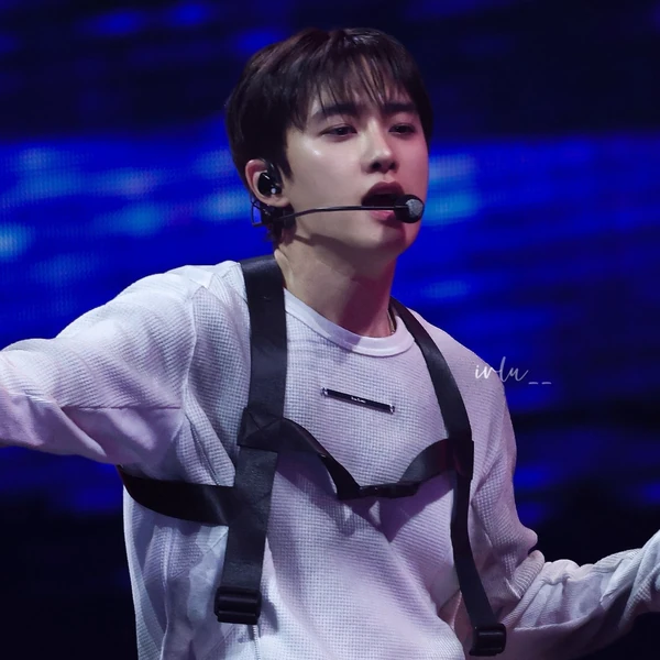 今日最受喜愛的D.O. (EXO)