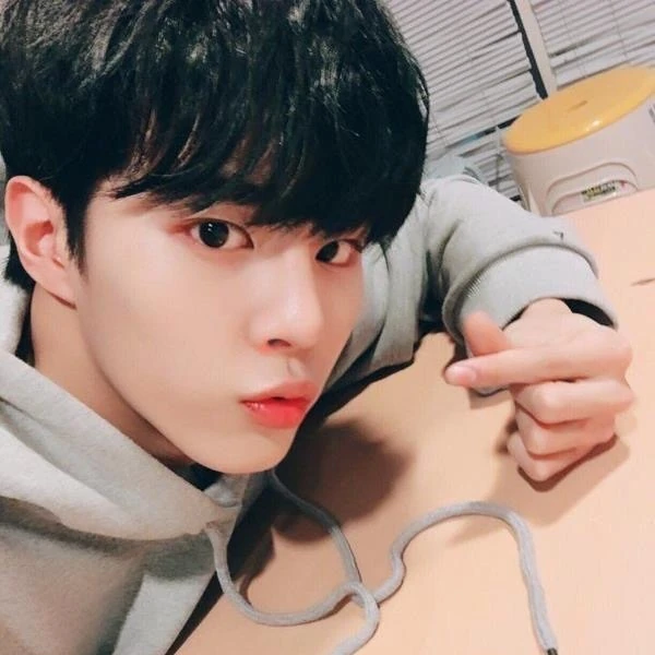 Top Photo Full of Kim Wooseok Love