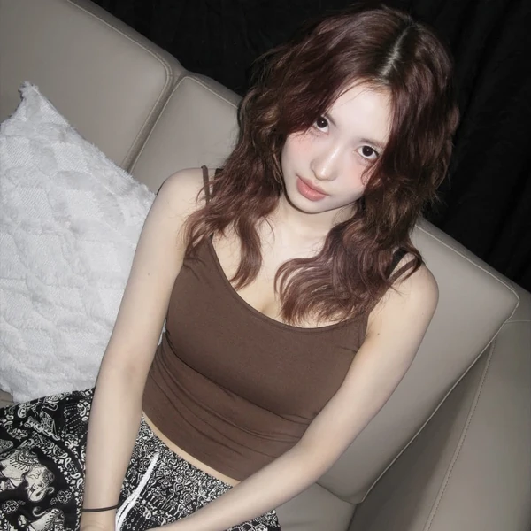 Penampilan Momo (TWICE) yang Paling Dicintai Hari Ini