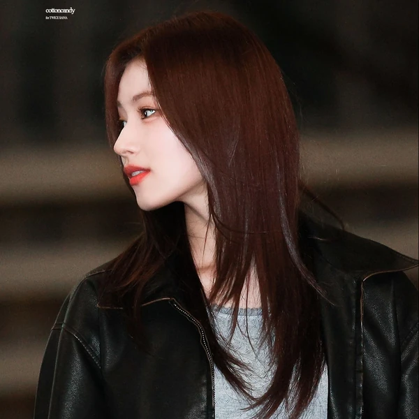 Momen Terbaik Sana (TWICE) Pilihan Penggemar