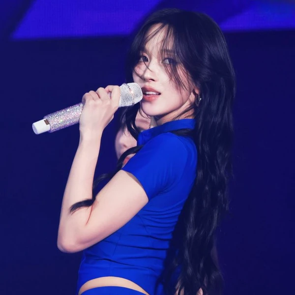 오늘 가장 사랑받은 미나 (TWICE)의 모습