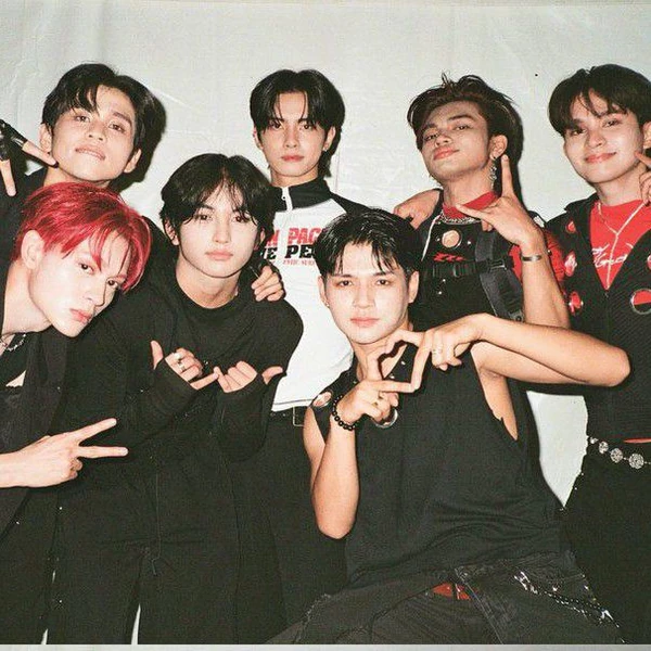 Today's Most Loved HORI7ON