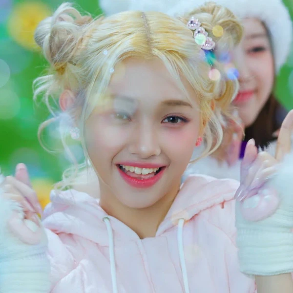 Today's Most Loved Gehlee (UNIS)