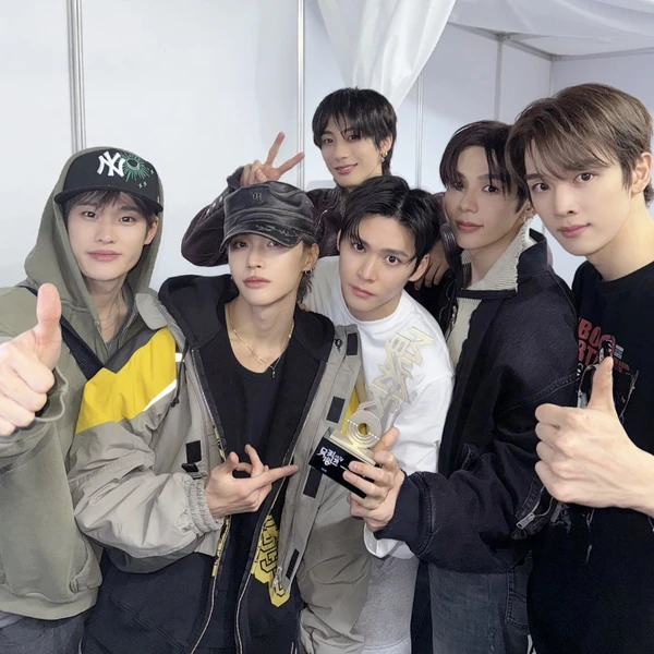 Top Photo Full of RIIZE Love