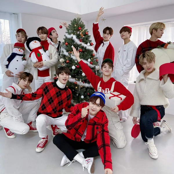 Top Photo Full of THE BOYZ Love