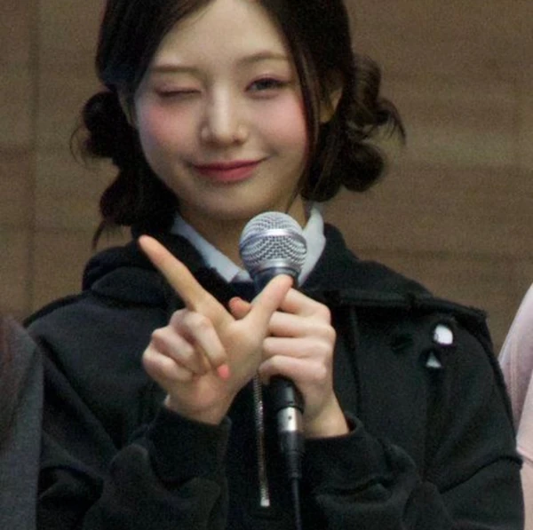 Top Photo Full of Seowon (UNIS) Love