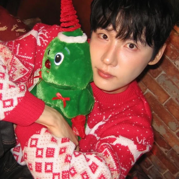 Momen Terbaik Jeon Woong (AB6IX) Pilihan Penggemar