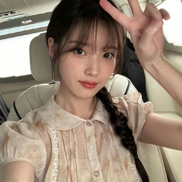 充滿粉絲愛意的IU人氣照片