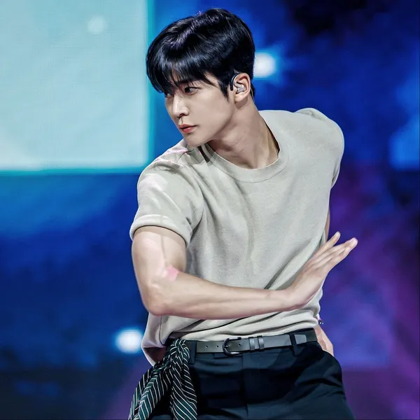 Today's Most Loved Rowoon