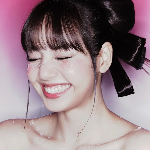 充滿粉絲愛意的Lisa (BLACKPINK)人氣照片