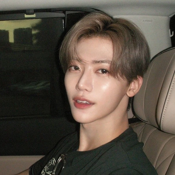 Foto Populer Penuh Cinta untuk NCT