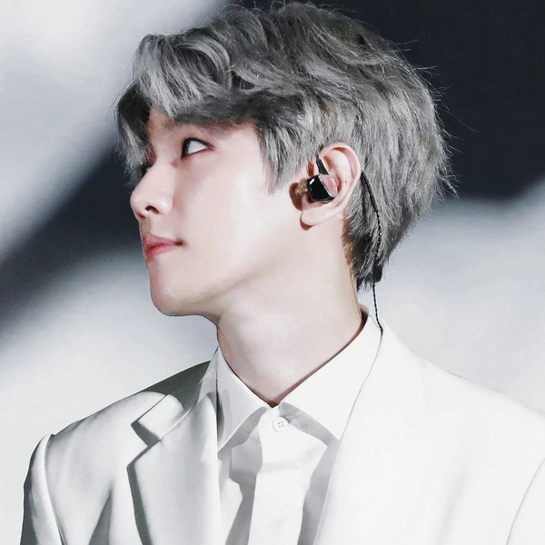 Popular profile image of Baekhyun (EXO) selected by votes