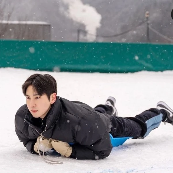 Top Photo Full of Shinwon (PENTAGON) Love