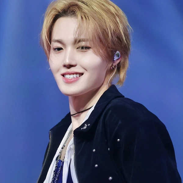 Top Photo Full of Doyoung (TREASURE) Love