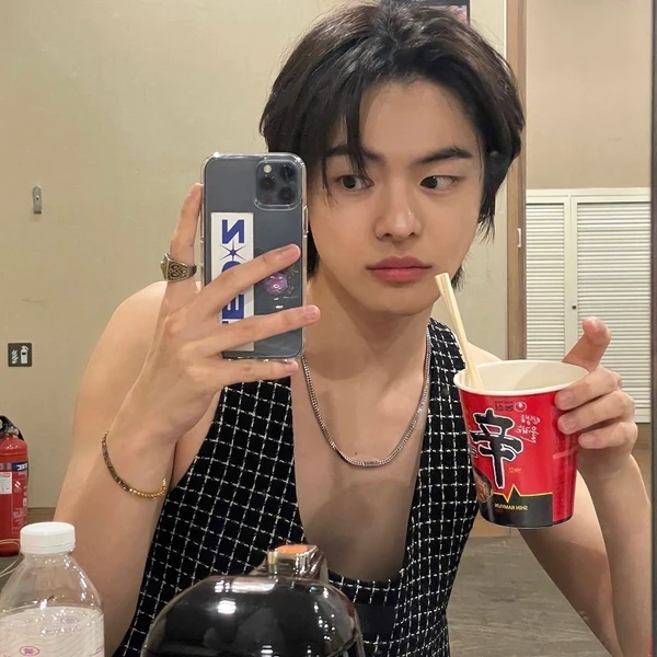 Top Photo Full of Lee Leo (ALPHA DRIVE ONE) Love