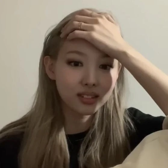 팬들이 뽑은 TWICE 최고의 순간