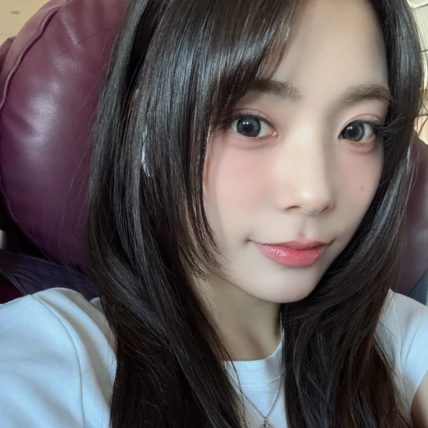 Top Photo Full of Siyeon (QWER) Love