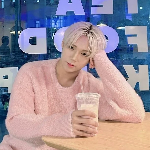 充滿粉絲愛意的AHOF人氣照片