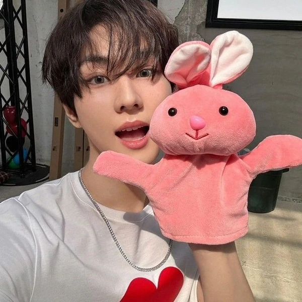 Today's Most Loved Jungwon (ENHYPEN)