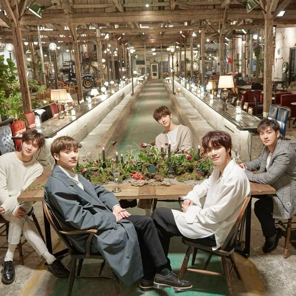 Top Photo Full of NU'EST Love