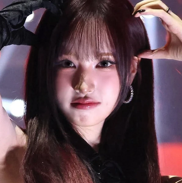 Popular profile image of LIZ (IVE) selected by votes