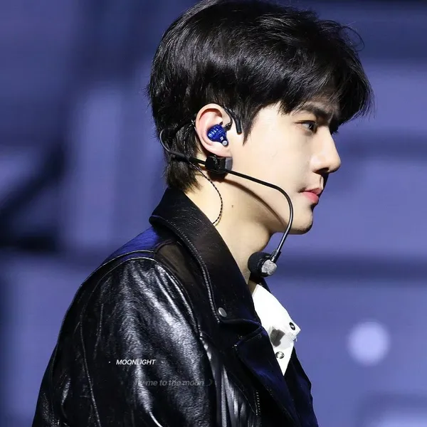 세훈 (EXO) 팬심 가득한 인기 사진