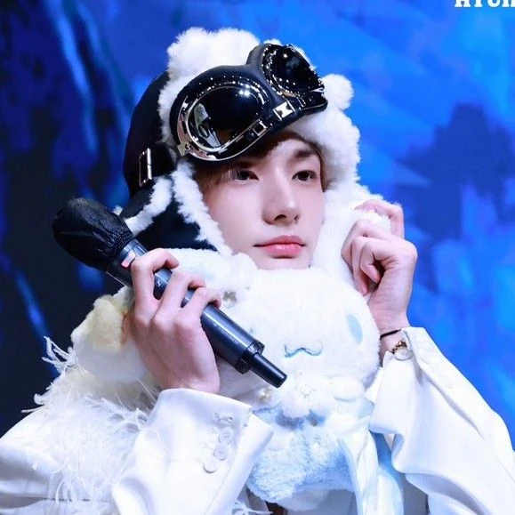 Today's Most Loved Hyunjin (Stray Kids)