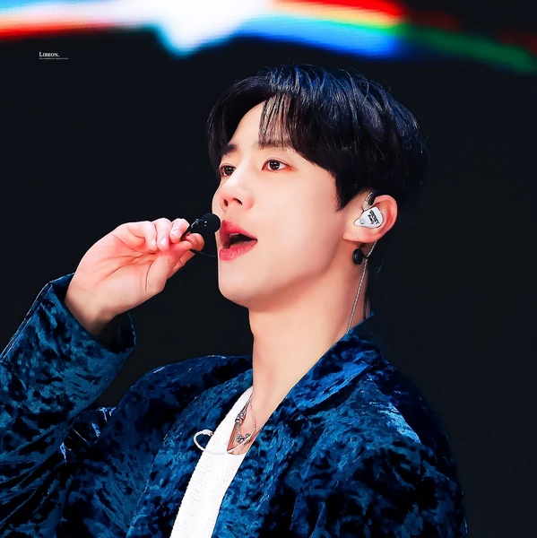 Today's Most Loved Lee Junyoung